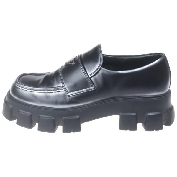 PRADA（プラダ） モノリス ブラッシュドレザー トライアングルロゴ