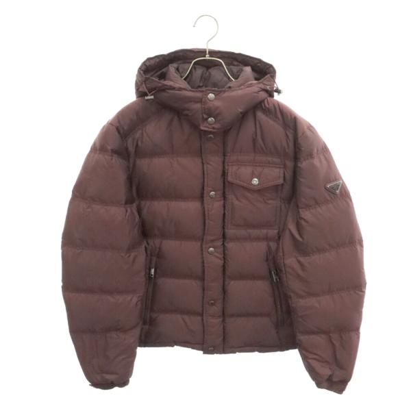 PRADA（プラダ） 三角ロゴプレート ナイロン ダウンジャケット レッド