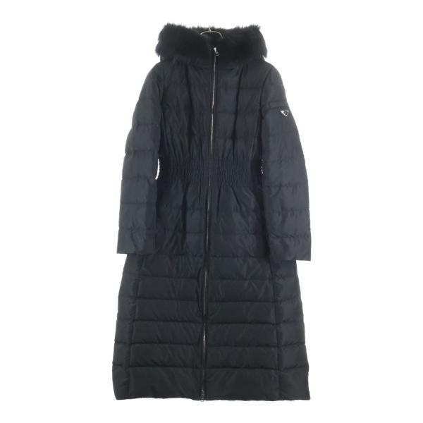 PRADA（プラダ） 24AW トライアングルロゴプレート ファー フーデッド