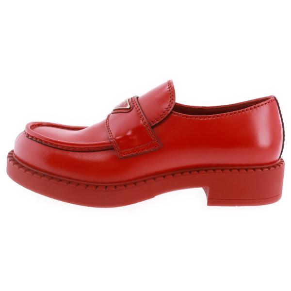 PRADA（プラダ） トライアングルプレート レザー ローファー シューズ