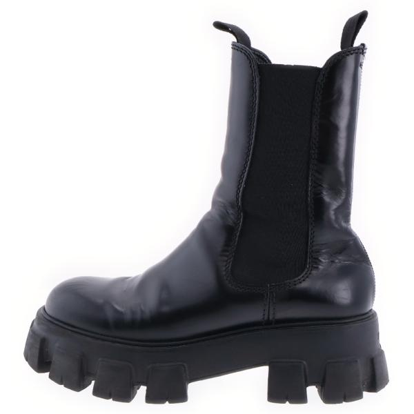 PRADA ブラッシュドレザー チェルシーブーツ PRADA（プラダ） モノリス ブラッシュド レザー チェルシー ブーツ