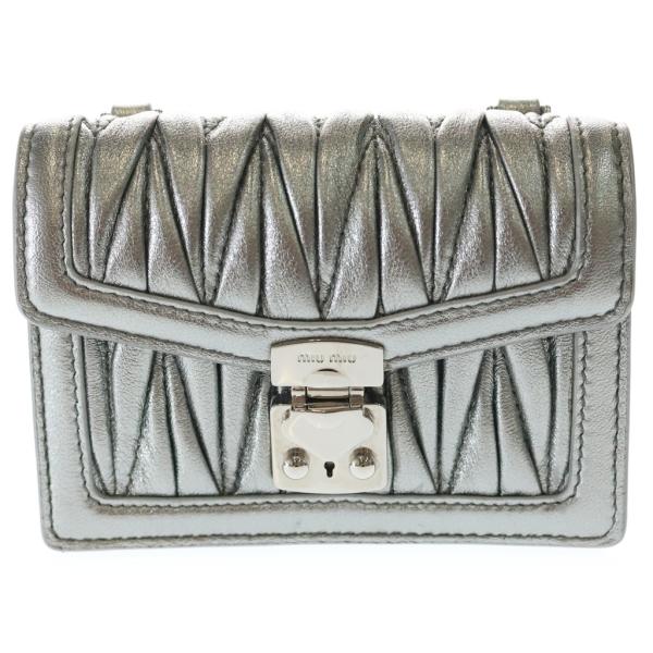 正規品 MIU MIU マドラス レザーアクセサリーポーチ ミニバッグ シルバー miumiu ミュウミュウ マイクロマテラッセ ナッパレザー チェーン
