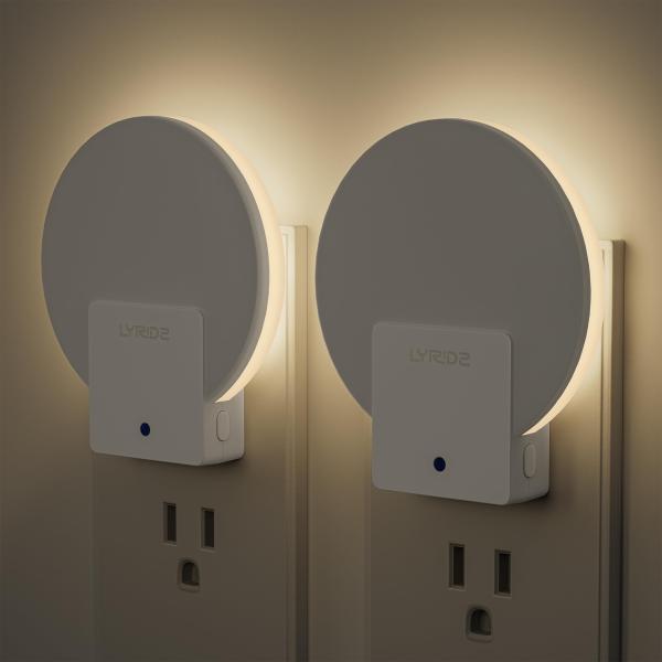 サイズ：2 PACKスタイル：ミニマリスト明暗センサーライト：暗くなると自動的に点灯し続け、明るくなると自動的に消灯するLEDセンサーライトです。消し忘れが無く経済的です。バックライト型常夜灯：間接光設計なので、壁に直射光をあて、その反射光...