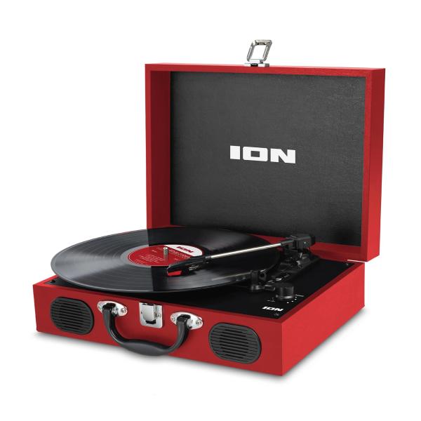 ION Audio(アイオンオーディオ) ポータブルレコードプレーヤー スーツケース型 スピーカー内蔵持ち運び 電池でも稼働 Vinyl Transport 赤 ・お手持ちのコンポなどに接続可能な標準的なRCA出力端子搭載・スーツケース型の...