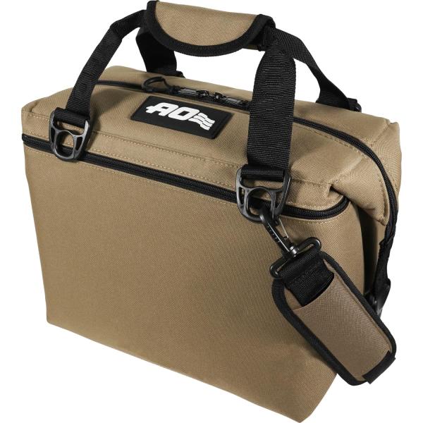 他サイト： AO Coolers (エーオークーラーズ) 12パック キャンバス ソフトクーラー サンドトープ 11L 軽量 保冷 クーラーボックス クの商品画像