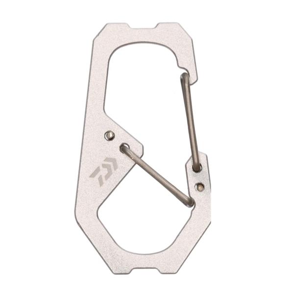 ダイワ(DAIWA) カラビナ フィッシングカラビナ 60 タイプG シルバー ・両方向の開閉ゲートで取り付けと取り外しを別々に行うことができるので普通のD型カラビナよりも着脱がしやすい。・使うシーンによって選べるオリジナル形状カラビナ・製...