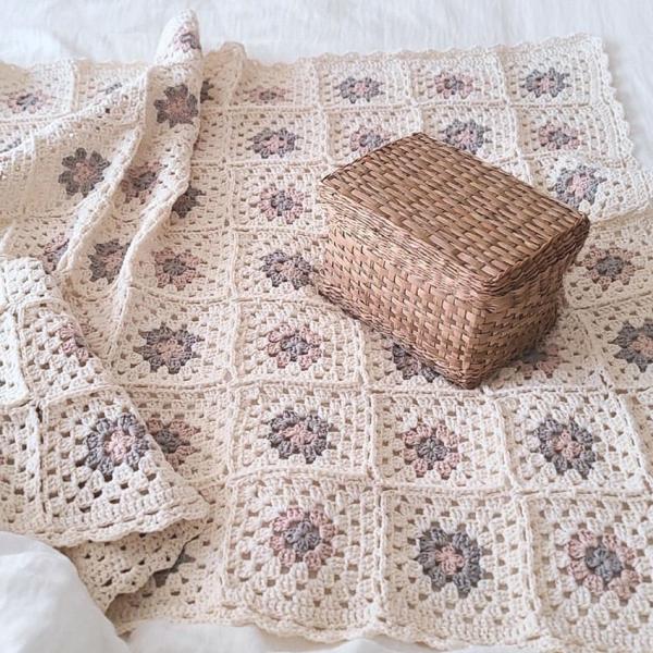 ハンドメイド　カラフル　ニット グラニー　ブランケット　ラグ　ひざ掛け 大判 ハンドメイド カラフル ニット グラニー ブランケット ラグ