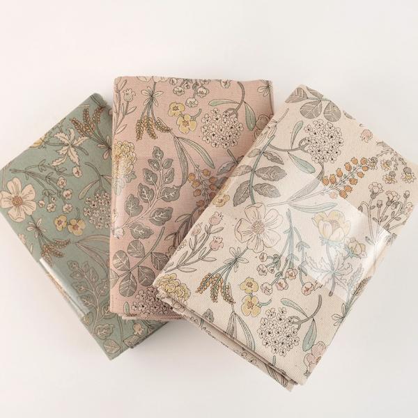 ■布幅（約）…108×50cm■素材…綿100％■数量設定…50cmのカットクロス　（ご購入例： 数量 2 = 2枚）●生地の厚さ … 普通地●透け感 … ほぼなし●生地の特徴 … スタンダードな平織のオックス素材。中厚で丈夫です。しっかり...