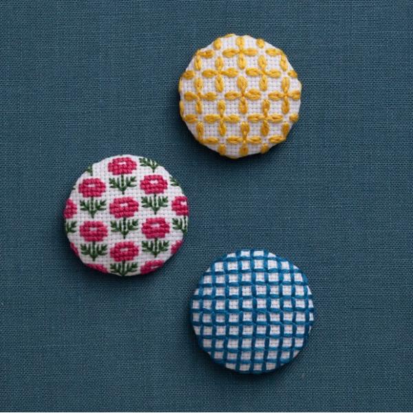 刺繍 キット Cosmo ルシアン 地刺しキット ３つの包みボタン ガーデン 手芸材料の通販シュゲールyahoo 店 通販 Yahoo ショッピング