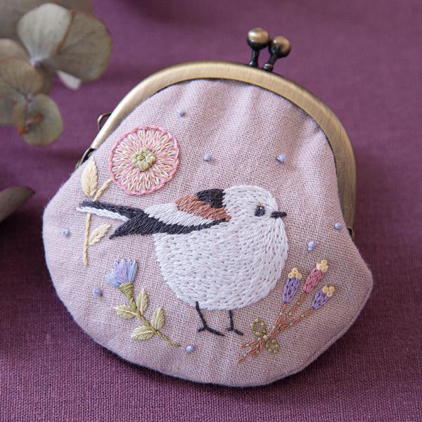 刺繍 Chicchiさんの動物刺しゅうキット やわらぎの花々と