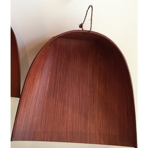 【材　質】紙、竹、柿渋【サイズ】H28cm×W30cm【重　量】70ｇ厚紙と竹ひごで作ったちりとりです。棕櫚箒が集めてきた細かい埃を、弾力のあり床面にぴったりフィットするこの塵取りがきれいに集めます。はりみ大　　長柄ほうき、手ぼうき用※はり...