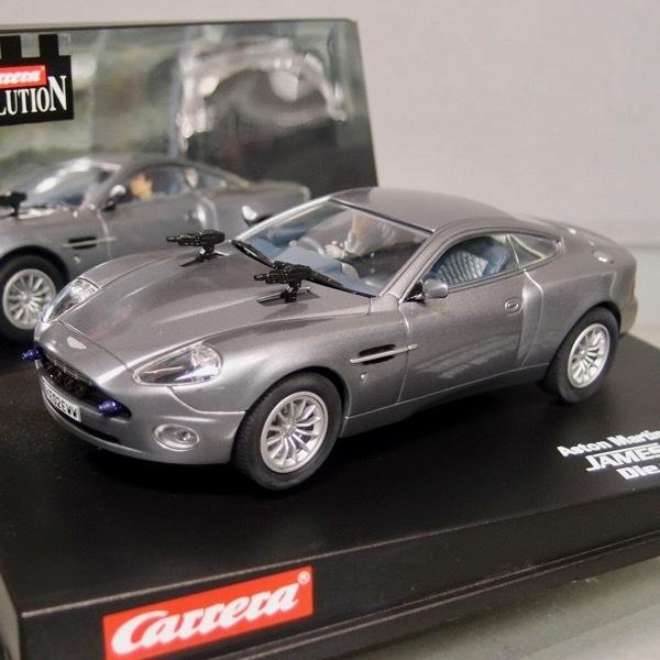 Carrera 1/32 007 James Bond ダイ・アナザー・デイ アストンマーチン