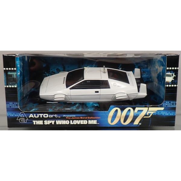 1/18 オートアート　ロータス エスプリ 007 私を愛したスパイ サブマリン オートアート Auto Art 1/18 ロータス エスプリ 007 私を愛したスパイ