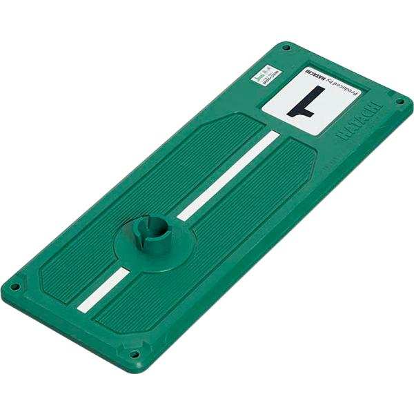 ハタチ HATACHI スタートマット グラウンドゴルフ  BH4001 35　白いセンターラインで狙いを付けやすい。裏側に凹凸をつけ、タブった時のマットの滑りを軽減。