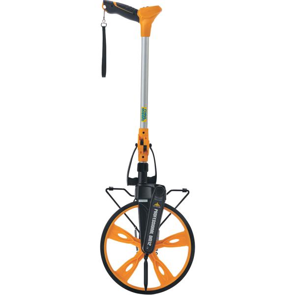 三和体育 デジタルウォーキングメジャー DM-12 学校 体育 授業 部活動 クラブ活動 スポーツクラブ 備品 器具 備品 用具 計測 測定 グラウンド キャリーバッグ付  S8155　ハンドルの中心にカウンターがあるので、バランスが良く測...