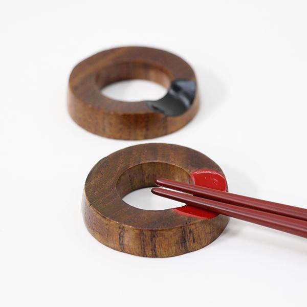 箸置き 木製リング 漆 木製 箸おき はし置き はしおき カトラリーレスト お箸置き 赤 黒 :hsi-004:漆木屋 - 通販 - Yahoo!ショッピング 箸置き 木製リング 漆 木製 箸おき はし置き はしおき カトラリーレスト お箸置き 赤 黒 :hsi-004:漆木屋 - 通販 - Yahoo!ショッピング