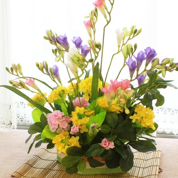 造花 フリージアと菜の花の春のアレンジ シルクフラワー Ct触媒 1902 0915 シルクフラワーの山久ヤフー店 通販 Yahoo ショッピング