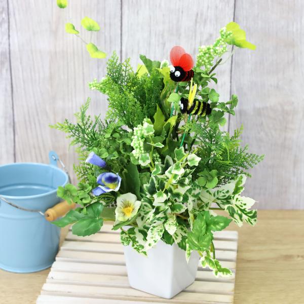 造花 インテリア 四つ葉のクローバーとベリーのアレンジ 癒やし