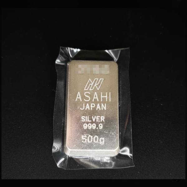 重量      500g純度      999.9(99.99％)サイズ   横43.3mm×縦77.8mm×高さ17.1mm国　　   日本状態      新品未使用・銀インゴット製品はその商品特性上、硫化による変色、裏面に凹みが発生する...