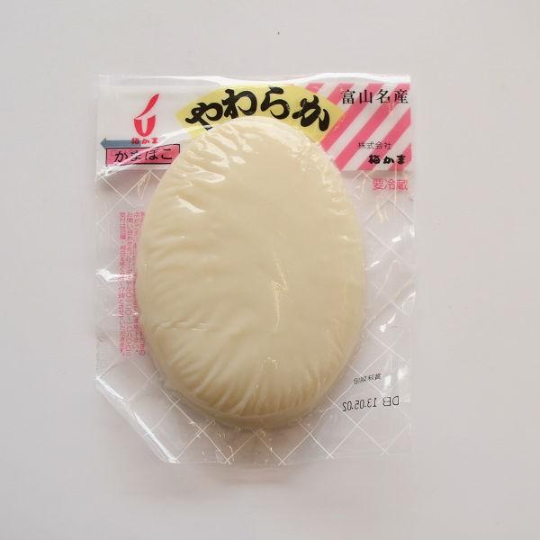 富山名産、かまぼこ。幅広の昆布にすりみをのせ、富山独特の製法により、巻上げ蒸した逸品です。ユニークなうず模様は、見た目だけではなく、昆布の旨みが均一に広がり、おいしく召し上がっていただける商品です。赤巻かまぼこは、赤いすり身をシート状にし、...