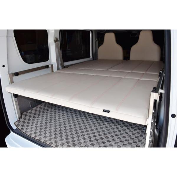 NAWbN GuB o Gu[ GuC DA17V }`xbhLbg Na jack ALLURE A[