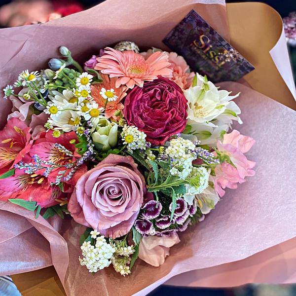 SSサイズ ラウンドブーケ ギフト 結婚祝い 誕生日 母の日 父の日 プレゼント プレゼント 花束 花 フラワー クリスマス ホワイトデー バレンタインデー アレンジ 商品到着後レビューを書いて送料無料