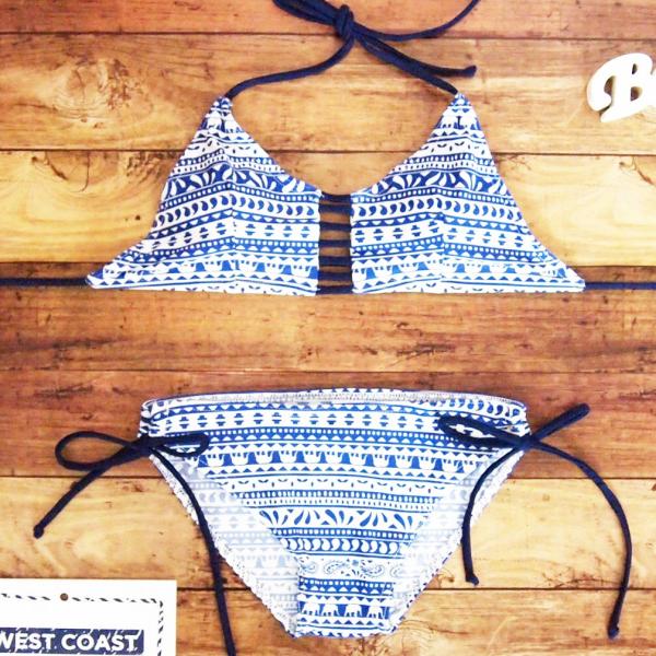 水着 レディース ビキニ 上下セット フロントデザイン 前紐 2点セット プチプラ 幾何学 青 体型カバー 流行 カラフル 派手 女性用 販売 Buyee 日本代购平台 产品购物网站大全 Buyee一站式代购 Bot Online