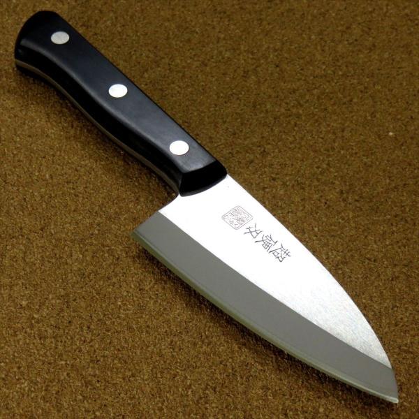 メーカー：井之口刃物製作所ブランド：TSマダムアイテム名：出刃包丁（片刃）右利き用数量：1本製造元：岐阜県関市サイズ全長：約210mm刃部：約105mm刃幅（刃元部）：約41mm刃厚（峰刃元部）：約2.9mm重量：約130g材質刃部：クロム...