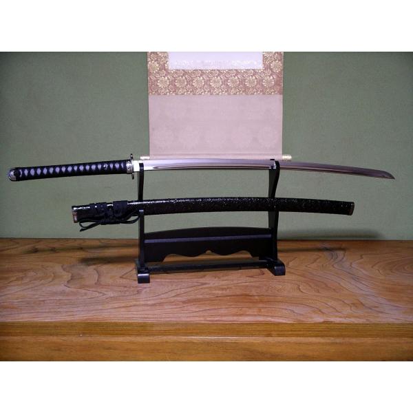 アイテム名：模造刀 維新の志士 西郷隆盛 薩摩拵え 柄一尺 来国光 大刀セット内容：1点刀掛台は付属していません。必要な方は別途出品中ですのでご注文ください。サイズ全長：約1100mm（鞘なし約1065mm）刃渡り：約730mm重量：約12...