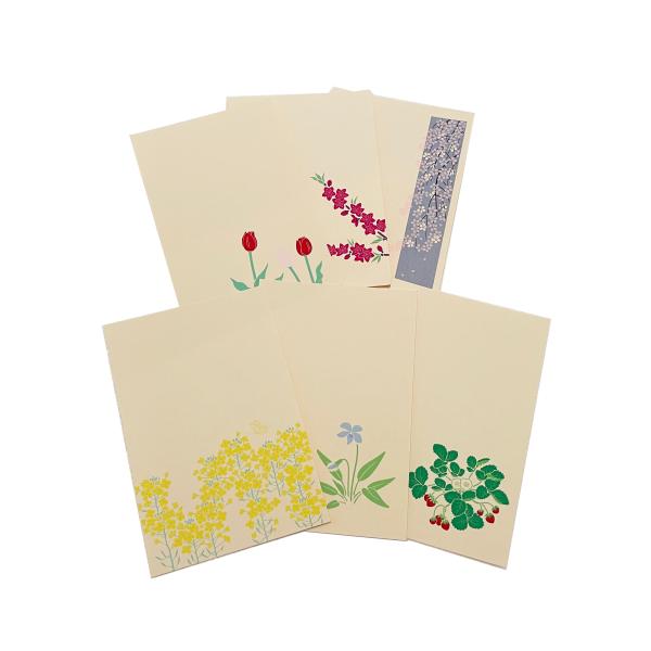 京都 鳩居堂の季節のはがきを12枚（6柄 x 各２枚）セットでお届けします。