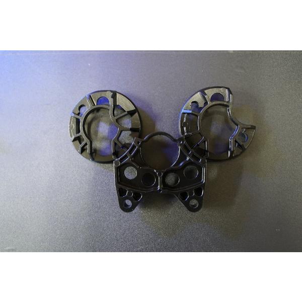 カワサキZ1/Z2メーターブラケットキット　ダンパー付き社外品新品72〜75年　Z1 Z2　KZ900/1000　Z750〜900トップブリッジとのマウント部に防振性ダンパーラバーをセットし、従来品より懸案であったリジットマウント式と比較し...