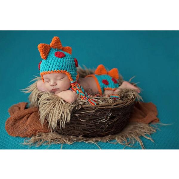 ・商品名　　　　恐竜 コスチューム 寝相アート・素材　　　　　ニット・セット内容　　帽子＋パンツ・サイズ　　　　ウエスト：40cm   頭周り：35cmSNS映えするコスチュームで今年もクリスマスを思いっきり楽しもう！個性的な仮装でみんなの...