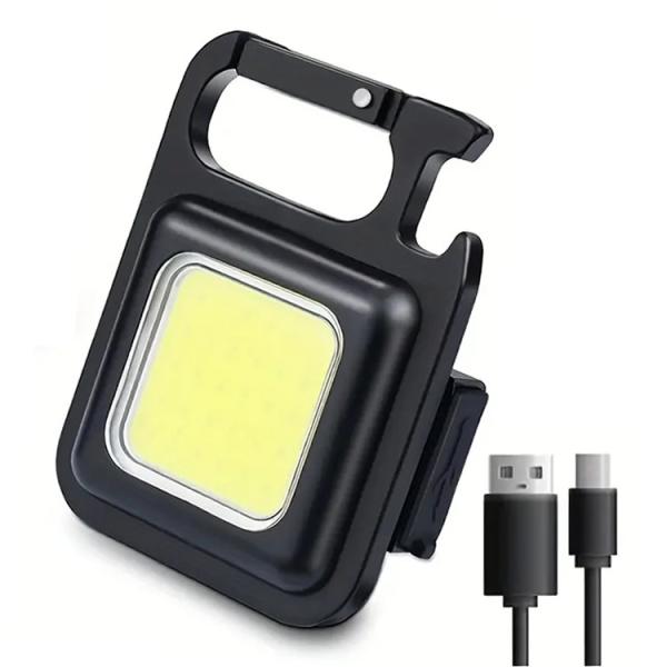 コンパクトながら高輝度で明るい充電式LEDライト。キャンプや登山などのアウトドアでの利用、また夜間の散歩やランニング、暗所での作業灯として利用できます。また災害や車両トラブルなどの備えとしても役立ちます。