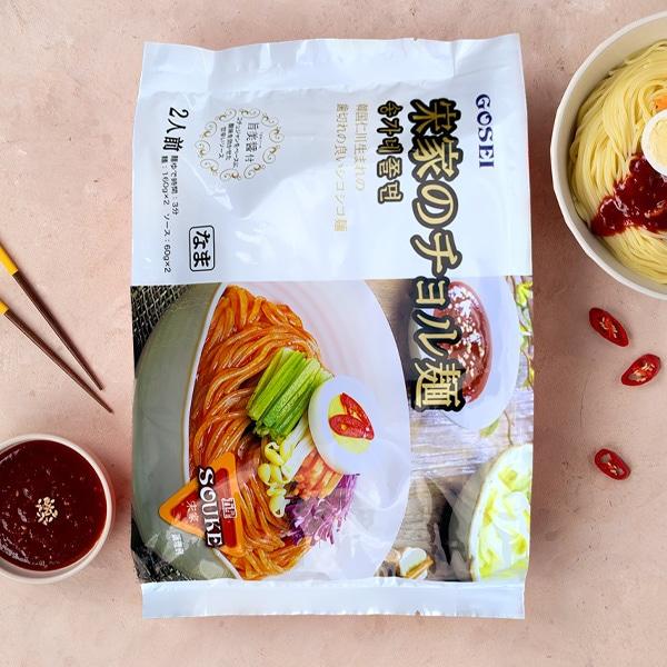 #商品の特徴 : POINT日本でも人気急上昇中の韓国料理、宋家のチョル麺このセットには2人前分の麺とソースが入っており、ソンガの本格的な味をご家庭で楽しめます。チヂミやキムチと一緒に食べれば、まるで韓国旅行をしているかのような臨場感を味わ...