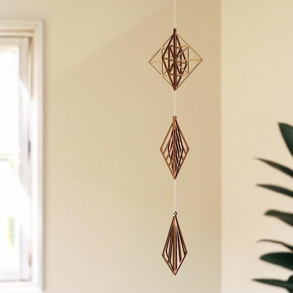 【Size】スクエア：10×10cmリーフ：11×5.5cmドロップ：11×5.5cmセット内容：3個セット(スクエアS・リーフS・ドロップS)素材：ホワイトバーチ重量：約12gブランド：kito/キト原産国：リトアニア製●吊り下げ用の糸付...