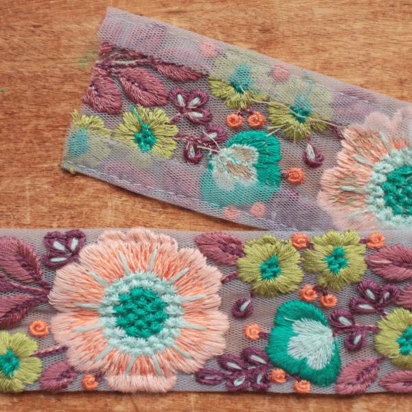 インド 刺繍リボン チロリアンテープ テープ リボン 幅広 手芸 ハンドメイド 女の子 男の子 入園 入学 かわいい 刺繍リボン 50cm フォークロアフラワー 4.3cm幅