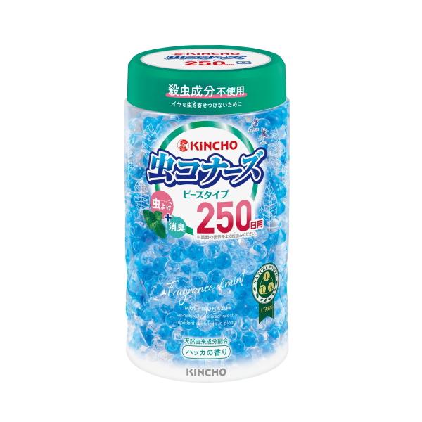 ビーズタイプの置くだけ簡単虫よけ。殺虫成分は不使用。緑茶抽出物配合で、気になる玄関臭、ペットのニオイも消臭します。２５０日用。涼しげなハッカの香り。※パッケージデザイン等は予告なしに変更されることがあります。