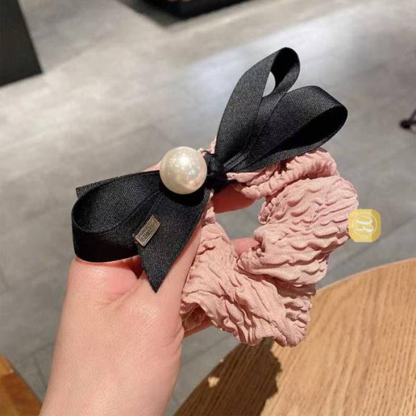 大人に人気なヘアアクセサリー　ヘアゴム