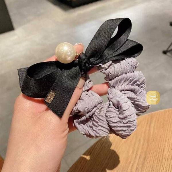 大人に人気なヘアアクセサリー　ヘアゴム