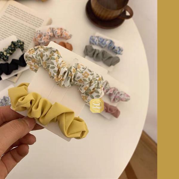 大人に人気なヘアアクセサリーシュシュヘアゴム