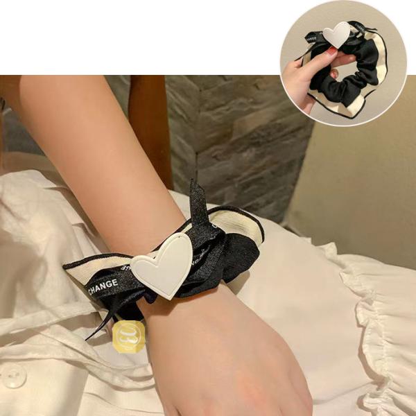 大人に人気なヘアアクセサリーシュシュヘアゴム