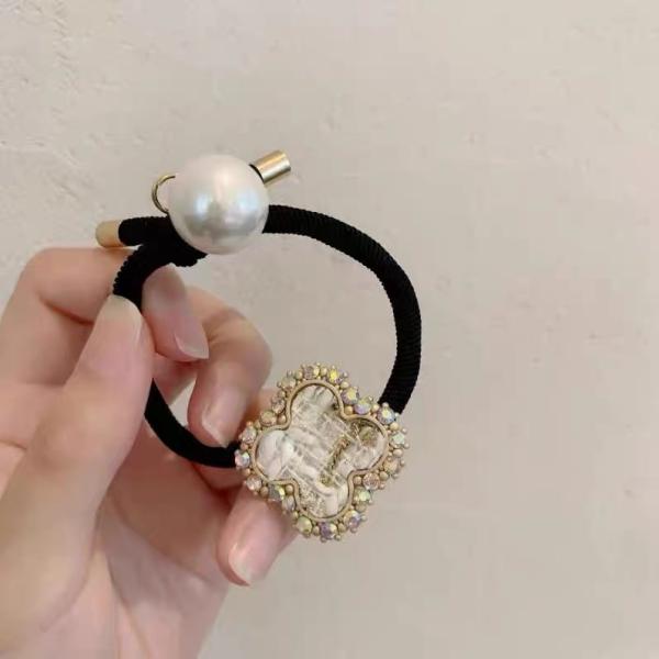 女性に人気なヘアアクセサリーヘアゴム