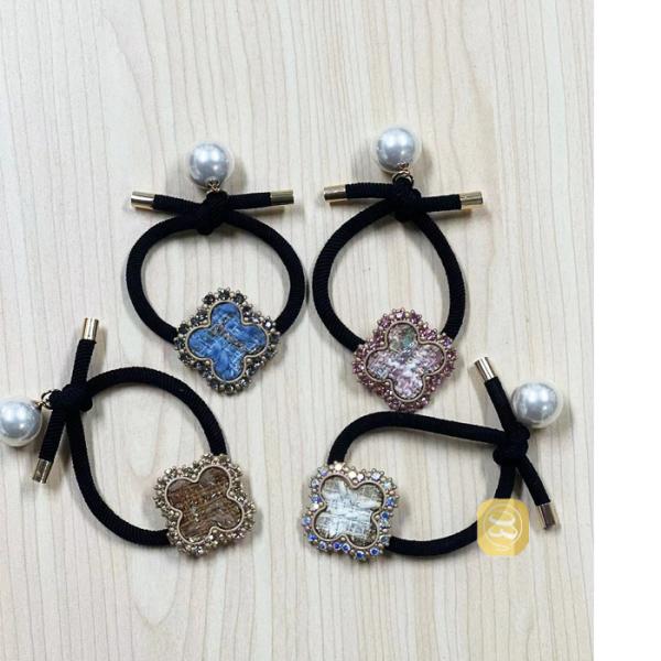 女性に人気なヘアアクセサリーヘアゴム