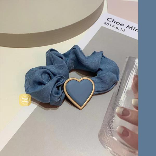 人気なヘアアクセサリーヘアゴム