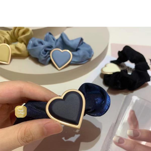 人気なヘアアクセサリー ヘアゴム