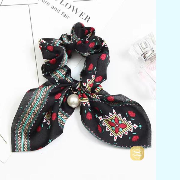 大人に人気なヘアアクセサリー　ヘアゴム