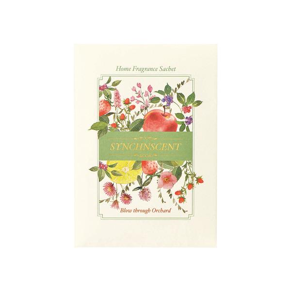 マグノリアの香りに爽やかなフルーツと清涼感のあるサボンを合わせたフルーティーフローラルの香り。ナチュラルで華やかなパッケージと優雅な香りが、ライフスタイルを華やかに彩ります。サイズ : 約 W120 x H162 x D8 mmMADE I...