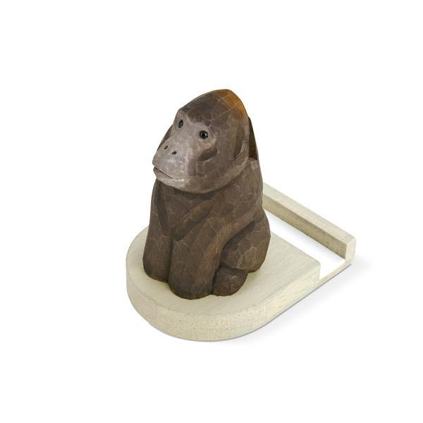 スマホと眼鏡をしっかり支える、やさしい表情の木彫りアニマルたち。背中でスマホを支えつつ、メガネやサングラスも収納してくれる1人2役な動物たち。就寝前の枕元やお仕事のデスクまわり、お料理中のキッチンなど様々なシーンで大活躍。木彫りのナチュラル...