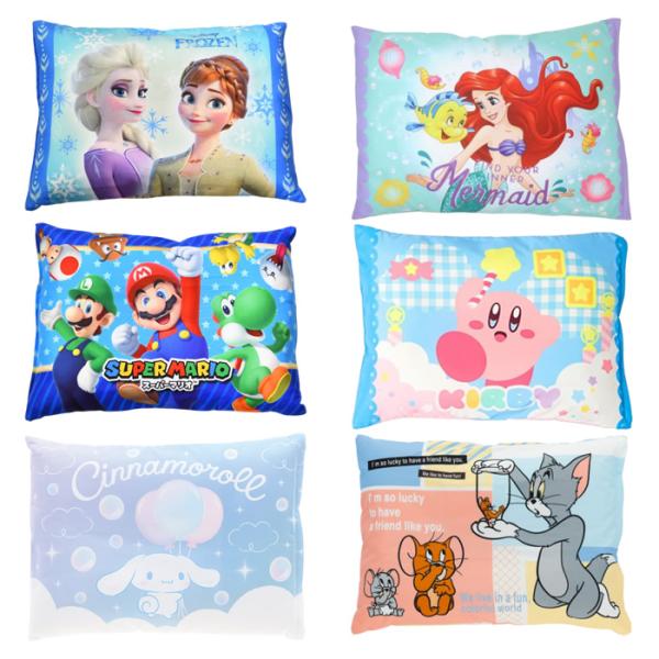 お気に入りのキャラクターと夢の中でも一緒♪ジュニアサイズの枕です。枕カバーはファスナー付きで取り外し可能♪ご家庭でお洗濯もできちゃいます。お気に入りのキャラクターと夢の中でも一緒♪素材：天竺本体：綿100%リブ部分：綿95% ポリウレタン5...