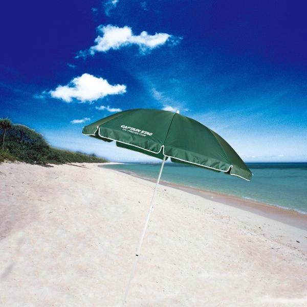 UVカット生地を使用したパラソル。アウトドアシーンに映えるスタンダードなカラーと200cmサイズ。ビーチから自宅のテラスまで、幅広く使えます。■仕様[サイズ]径2000X2100mm [素材・材質]傘生地の組成：ポリエステル（UVカット生地...